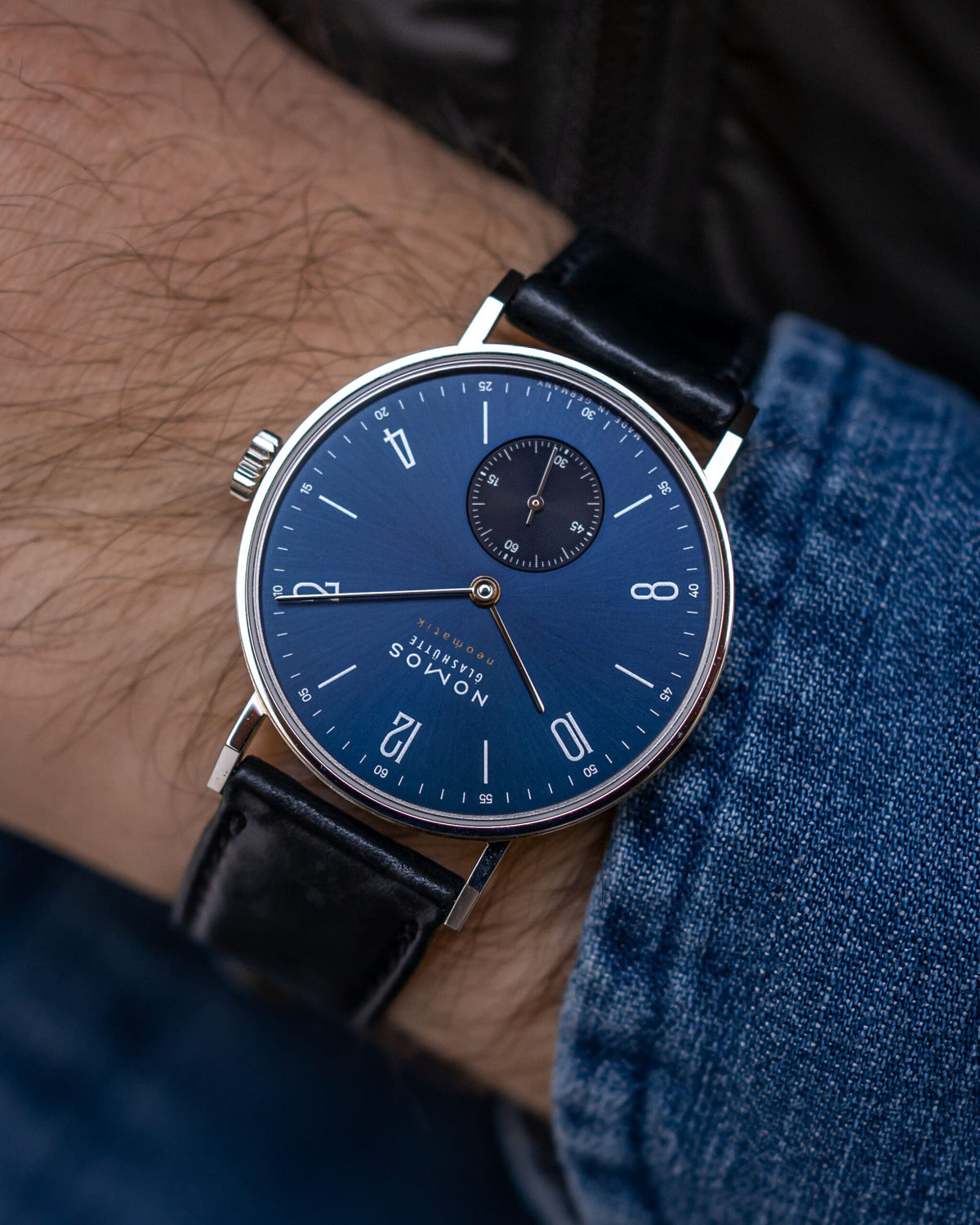 Hands-on + video: The new Nomos Tangente Neomatik Blue Gold 
