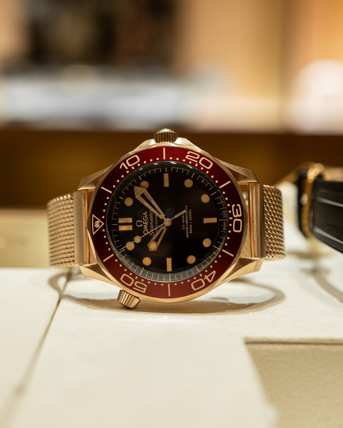 Hands-on: OMEGA Seamaster Diver 300M i Bronze Gold
