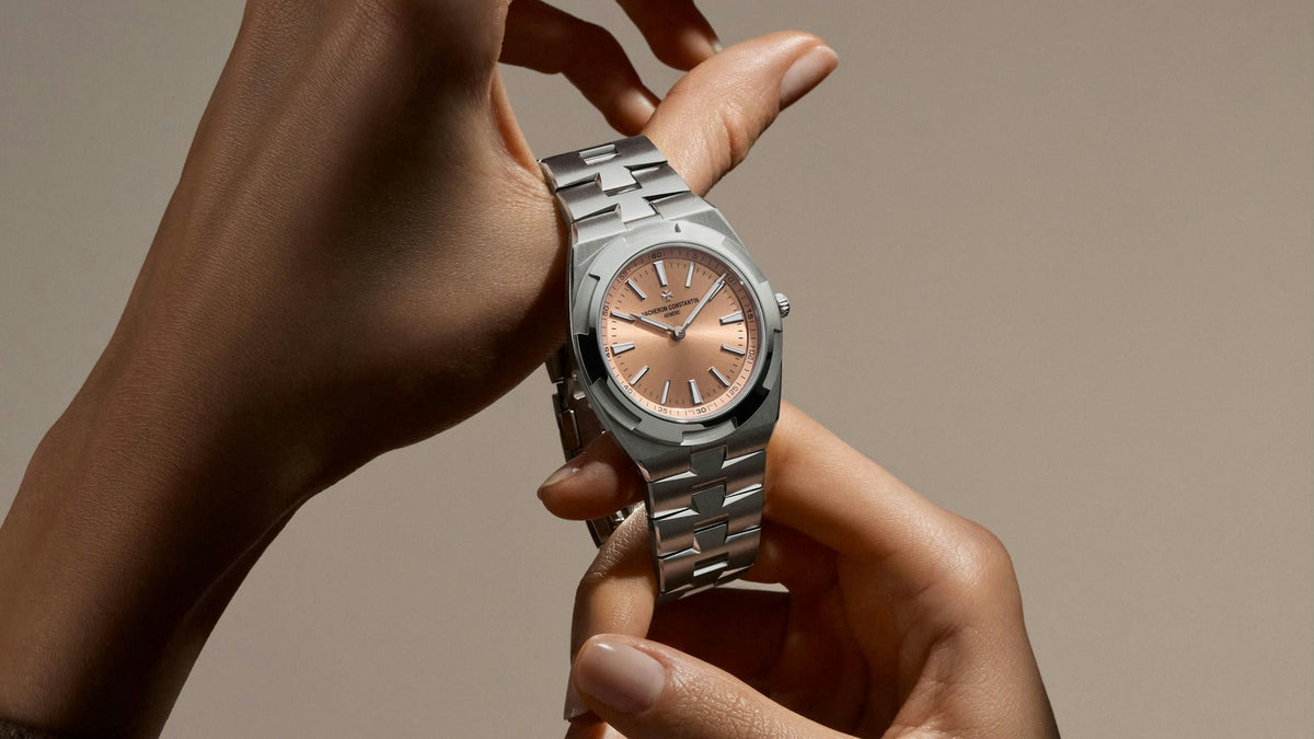 Watches and Wonders 2026: Vacheron Constantin vässar Overseas – och ger 1921 nytt liv