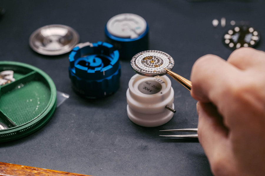 Servicing a Rolex Sea-Dweller. Part 1: Disassembly and cleaning