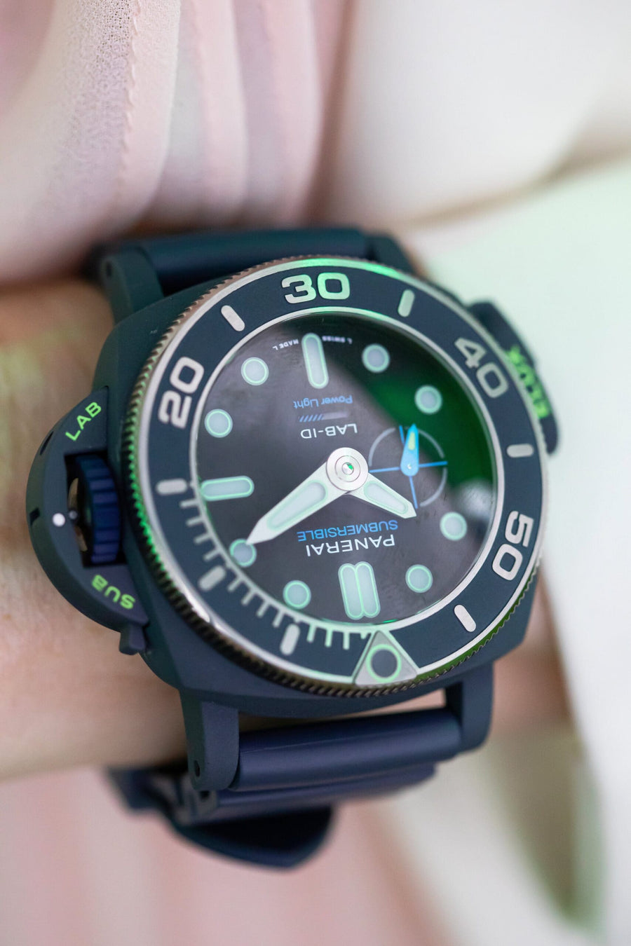 Hands-on: Panerai Submersible Elux LAB-ID – en ny lysande innovation