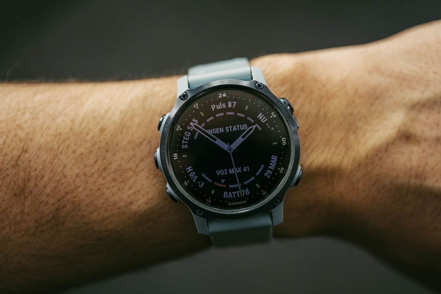 Duellen: Apple Watch Ultra vs Garmin Descent Mk2S – Giganternas kamp om äventyrslystna dataaddicts