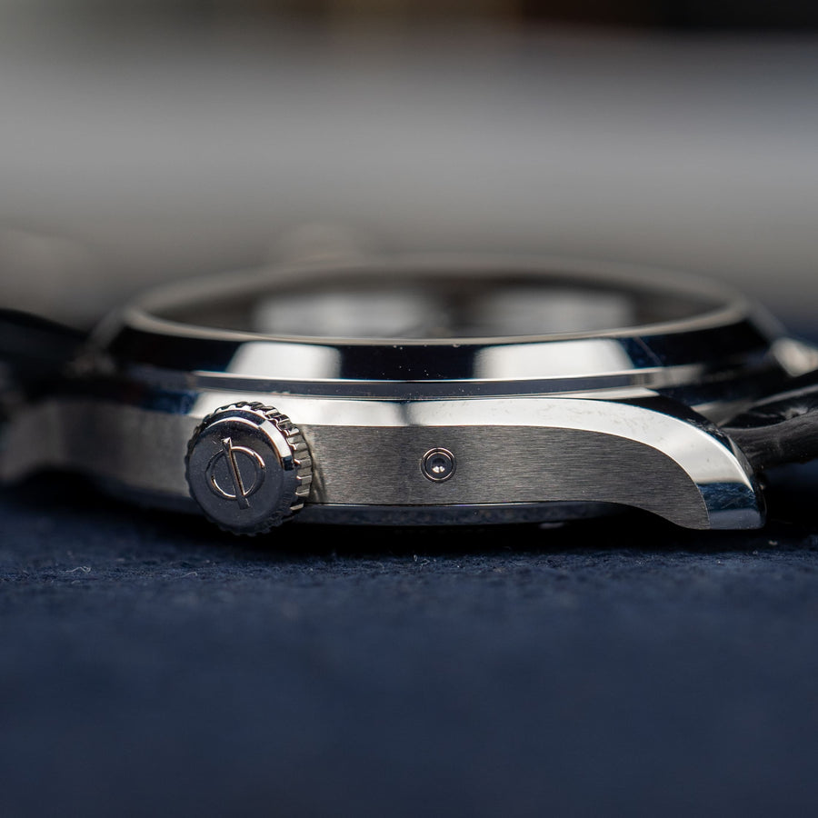 Hands-on + Video: Baume & Mercier Clifton Baumatic Day-Date Moon Phase 