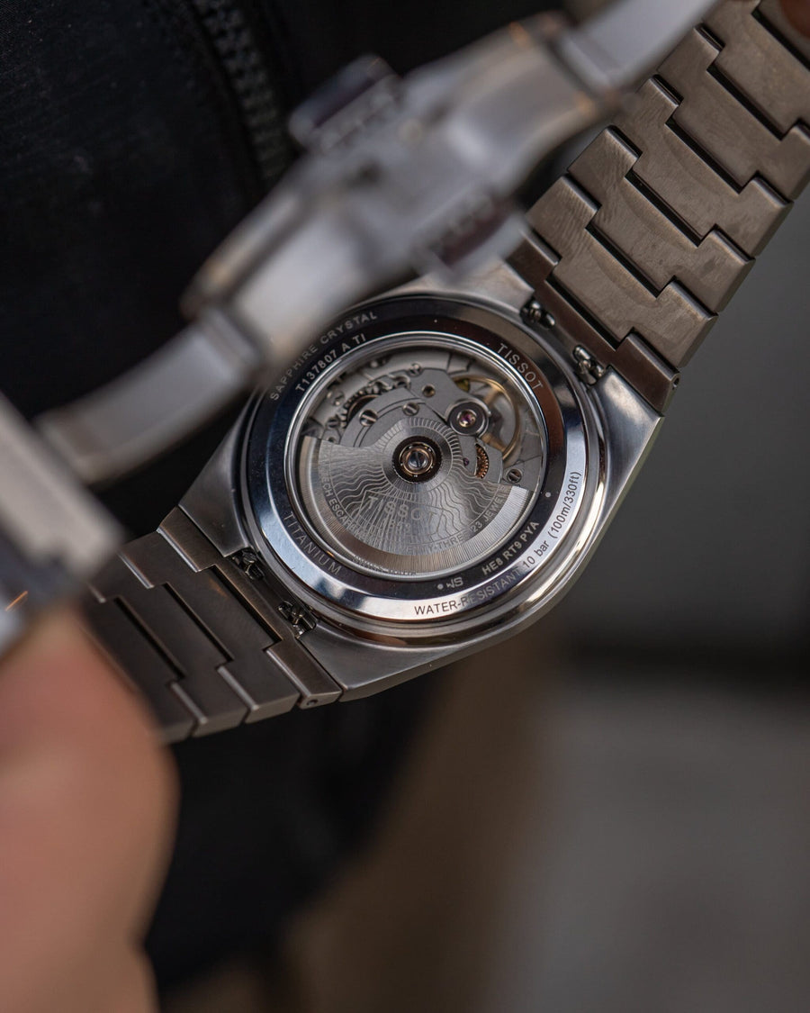Hands-on: Tissot PRX Powermatic 80 – Nytt liv i 38 mm med titan och Damascus-stål