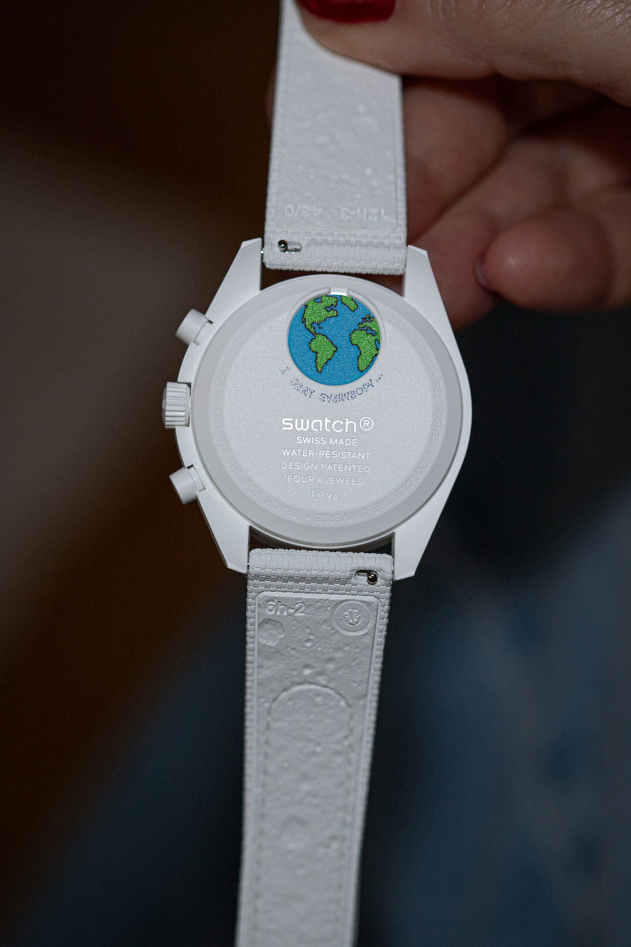 Hands-on: Swatch x Omega Mission to Earthphase Moonshine Gold Cold Moon  
