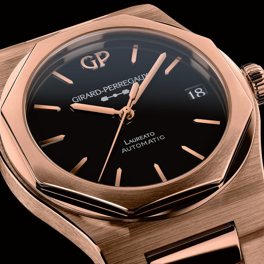 Nya Girard-Perregaux Laureato i guld med tavla av onyx