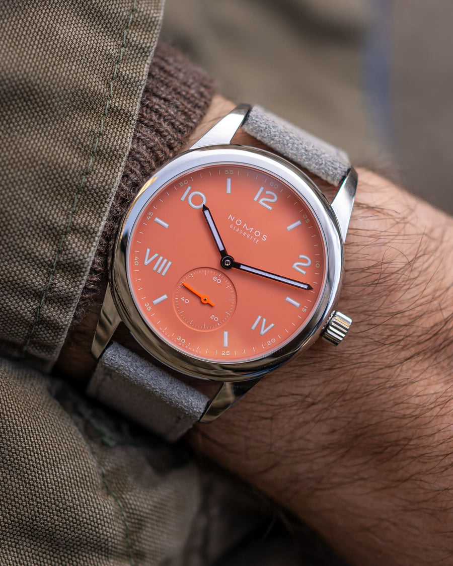 Hands-on + Video: NOMOS Club Campus i somriga färger