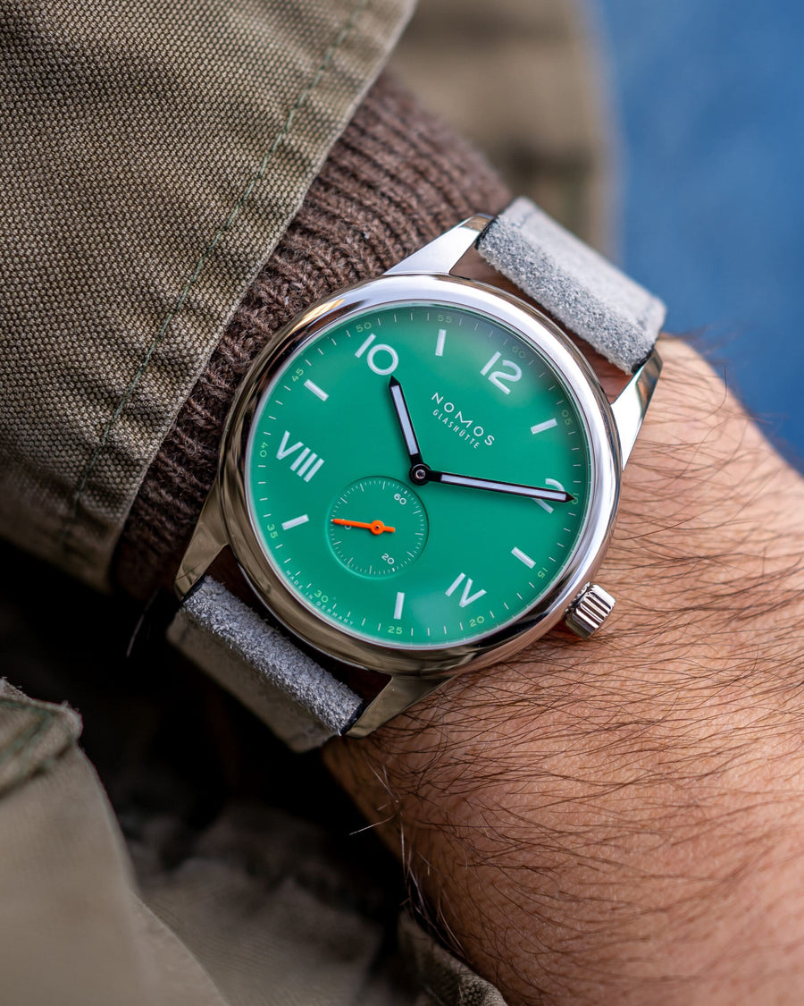 Hands-on + Video: NOMOS Club Campus i somriga färger