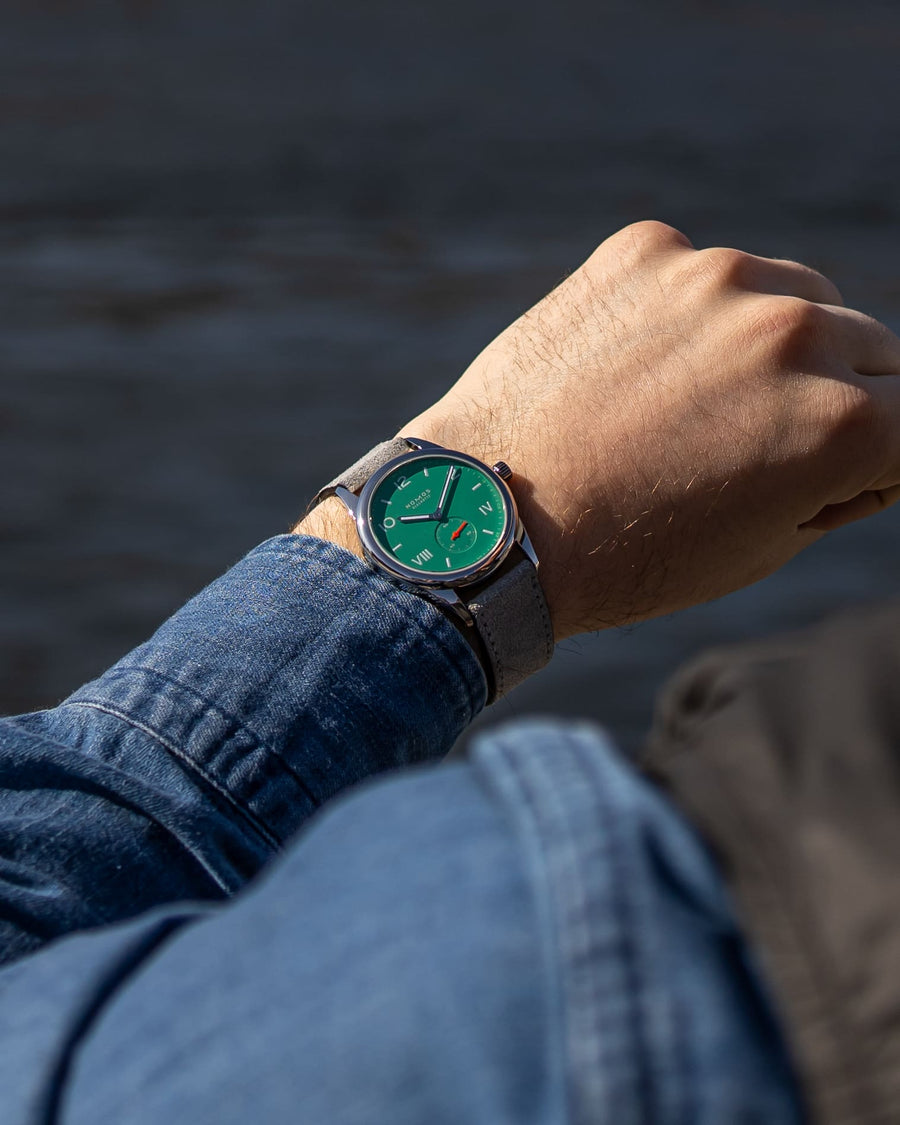 Hands-on + Video: NOMOS Club Campus i somriga färger