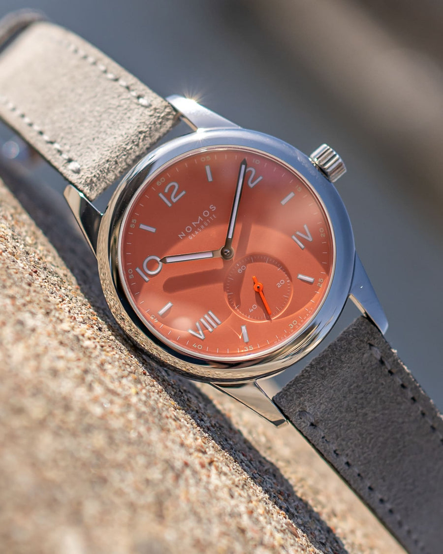 Hands-on + Video: NOMOS Club Campus i somriga färger