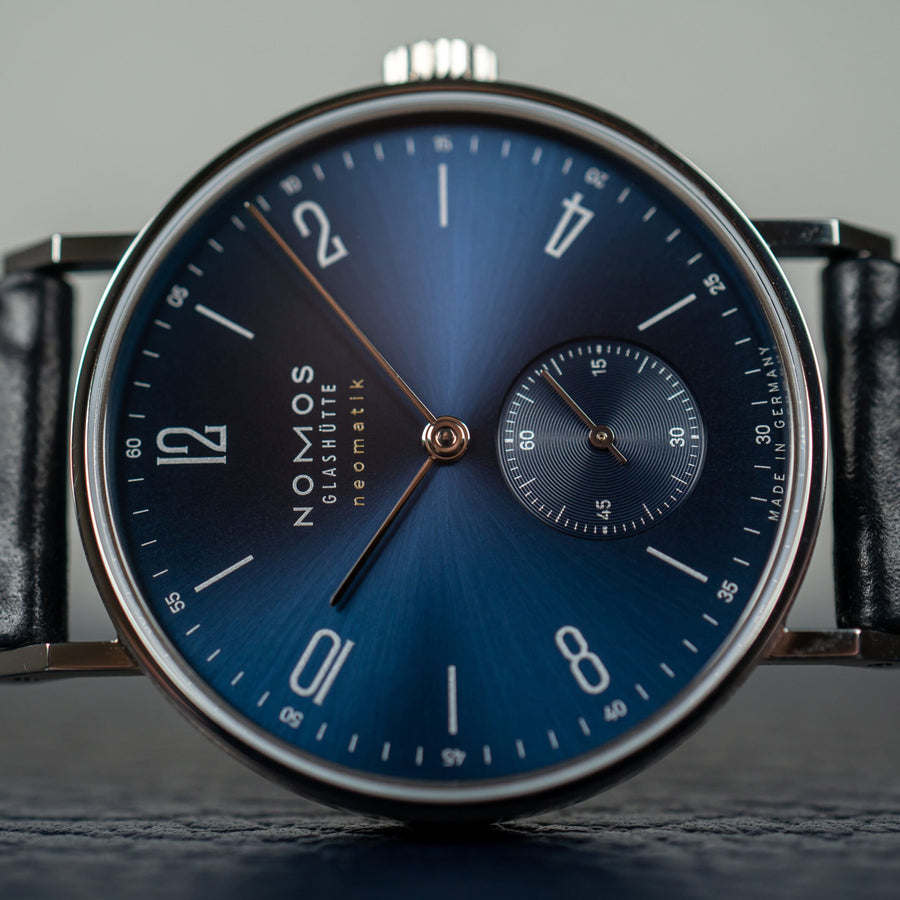 Hands-on + video: The new Nomos Tangente Neomatik Blue Gold 