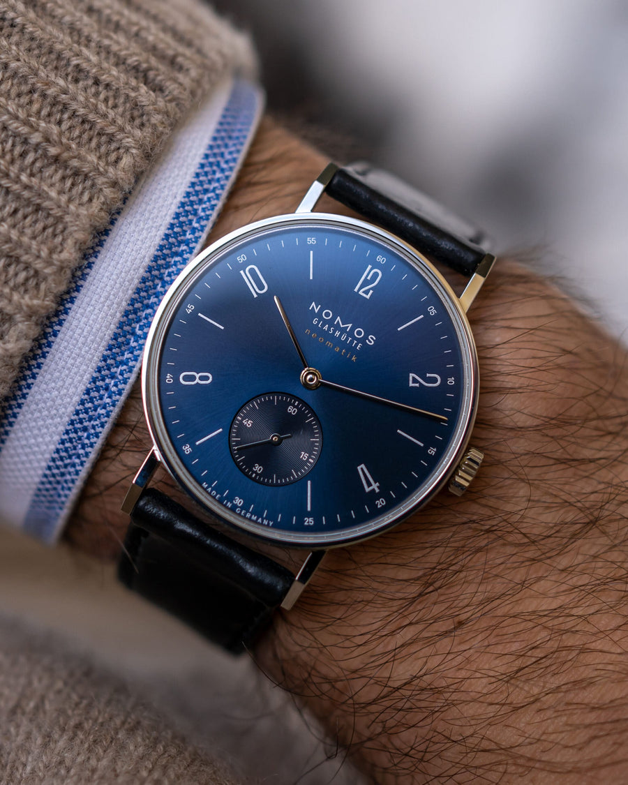 Hands-on + video: The new Nomos Tangente Neomatik Blue Gold 