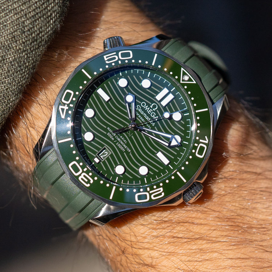 Hands-on + Video: Omega Seamaster Diver 300M in green 
