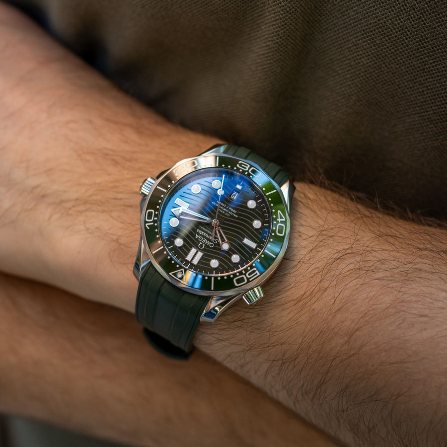 Hands-on + Video: Omega Seamaster Diver 300M in green 