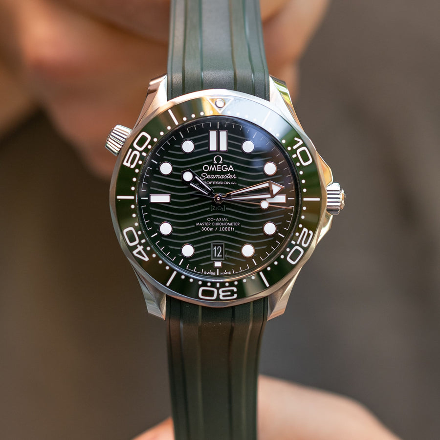 Hands-on + Video: Omega Seamaster Diver 300M in green 