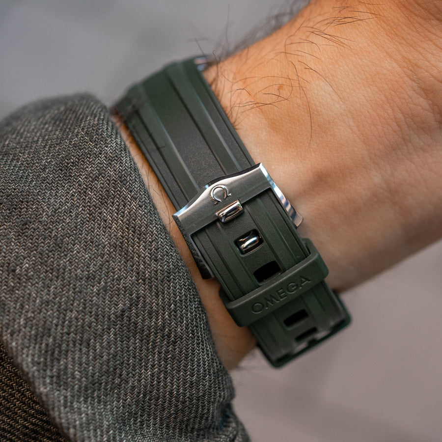 Hands-on + Video: Omega Seamaster Diver 300M in green 