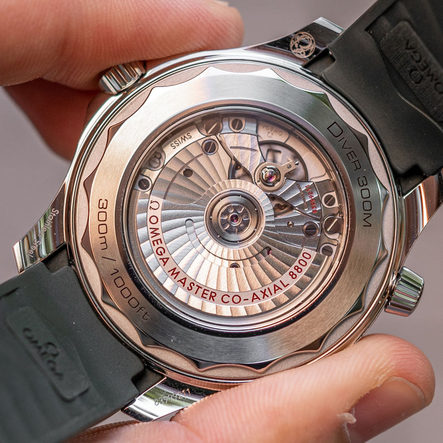 Hands-on + Video: Omega Seamaster Diver 300M in green 