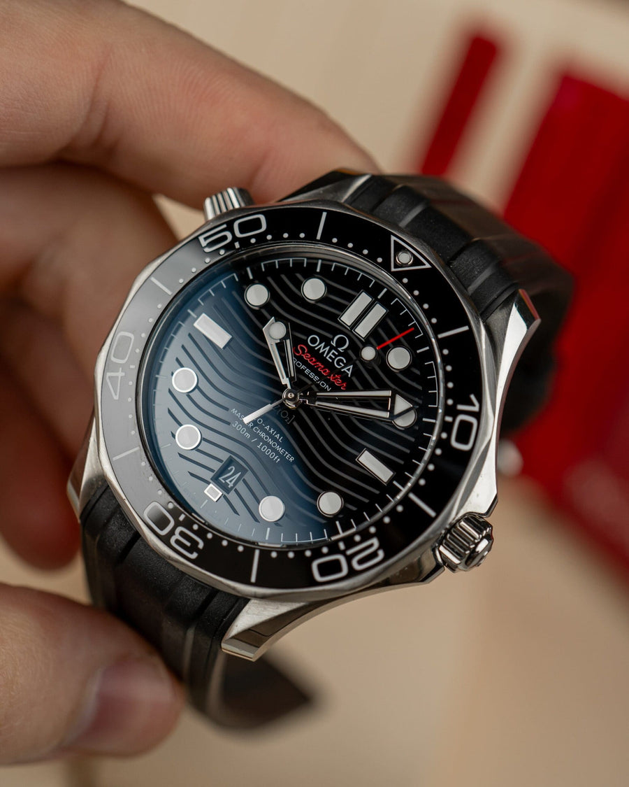 Omega Seamaster Diver 300M. Photo: Stories of Time