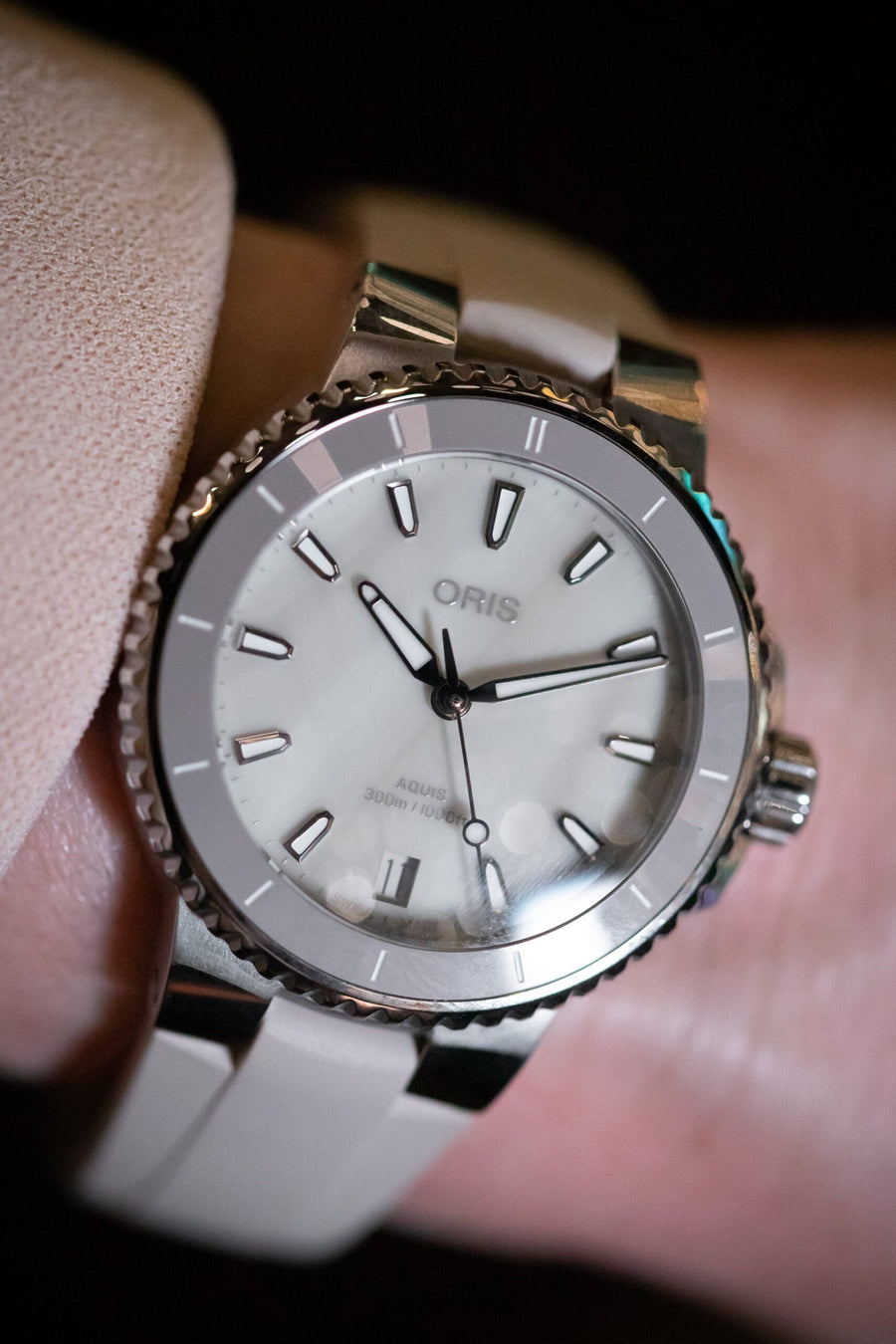 Oris Aquis Date 36.5 mm
