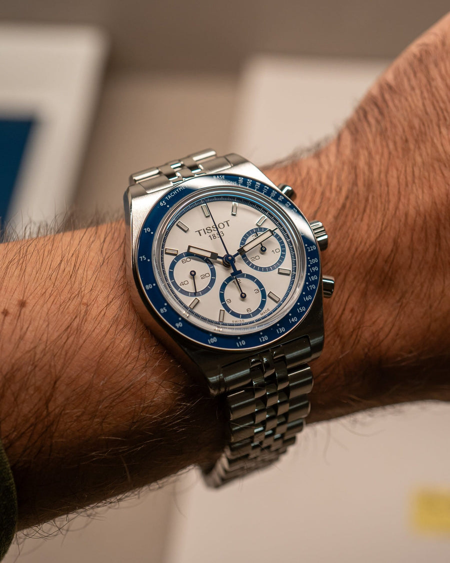 Hands-on: Tissot PR516 Chronograph Valjoux – Klassisk racingdesign i blått och vitt