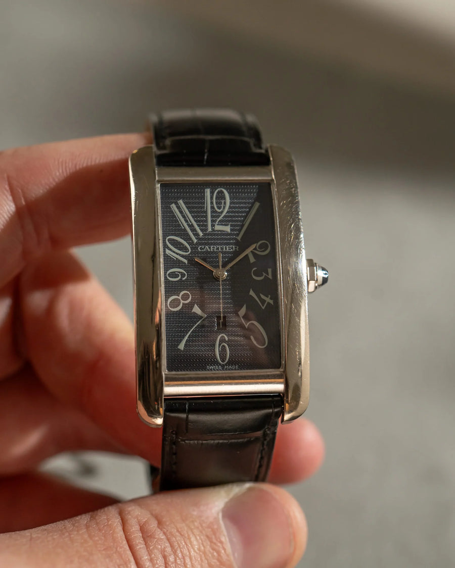 cartier tank americaine vitguld grå tavla urtavla detalj