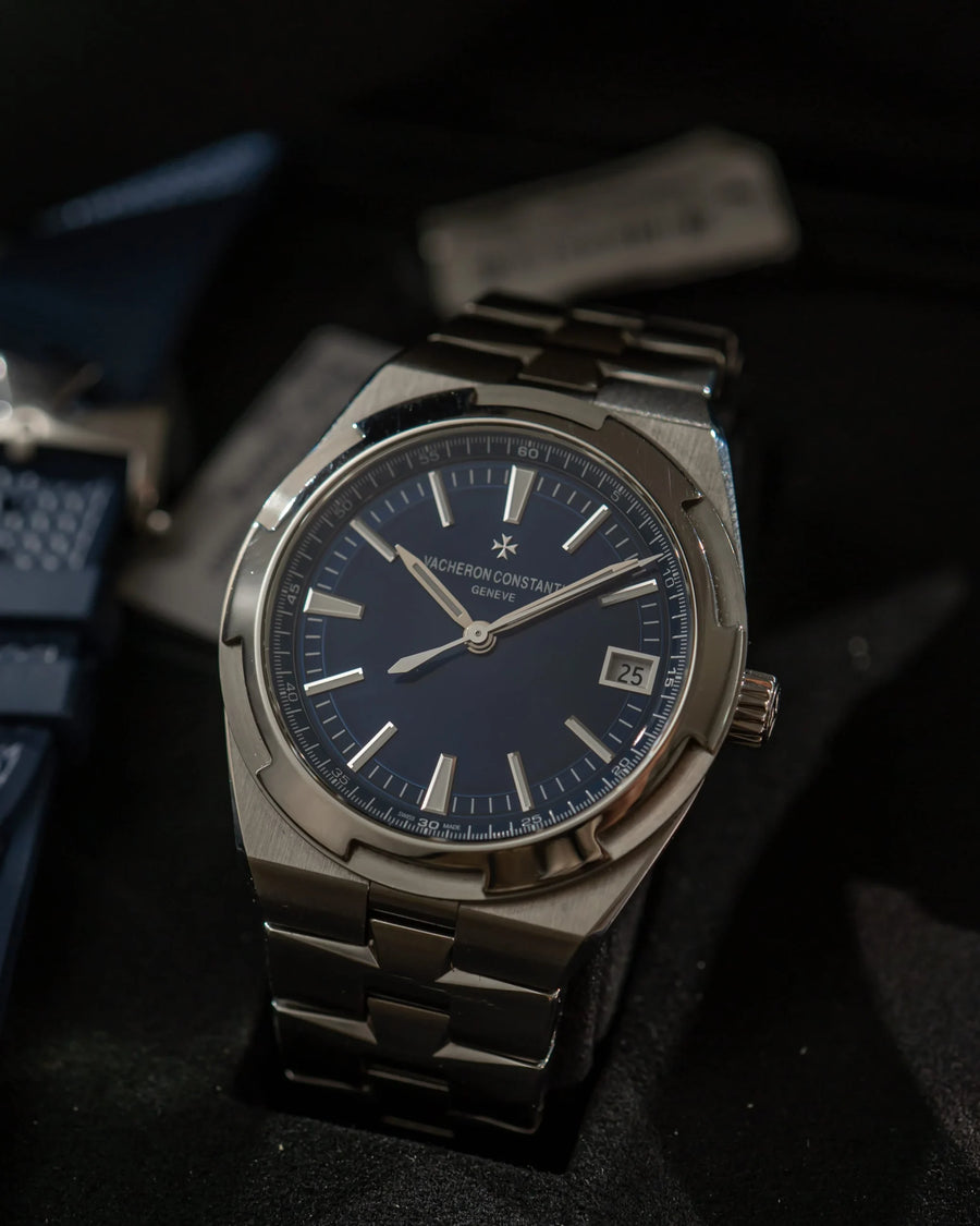 overseas 4500v länk och bezel detalj