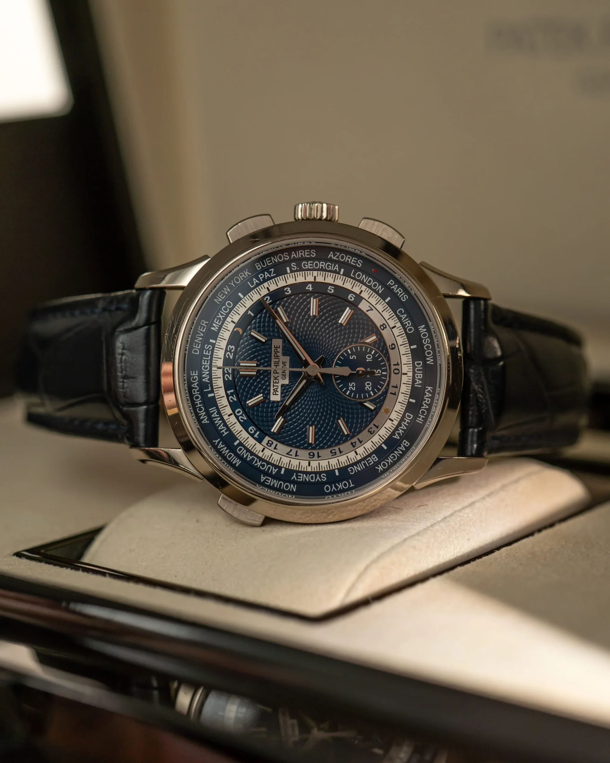 patek philippe 5930g world time kronograf blue dial