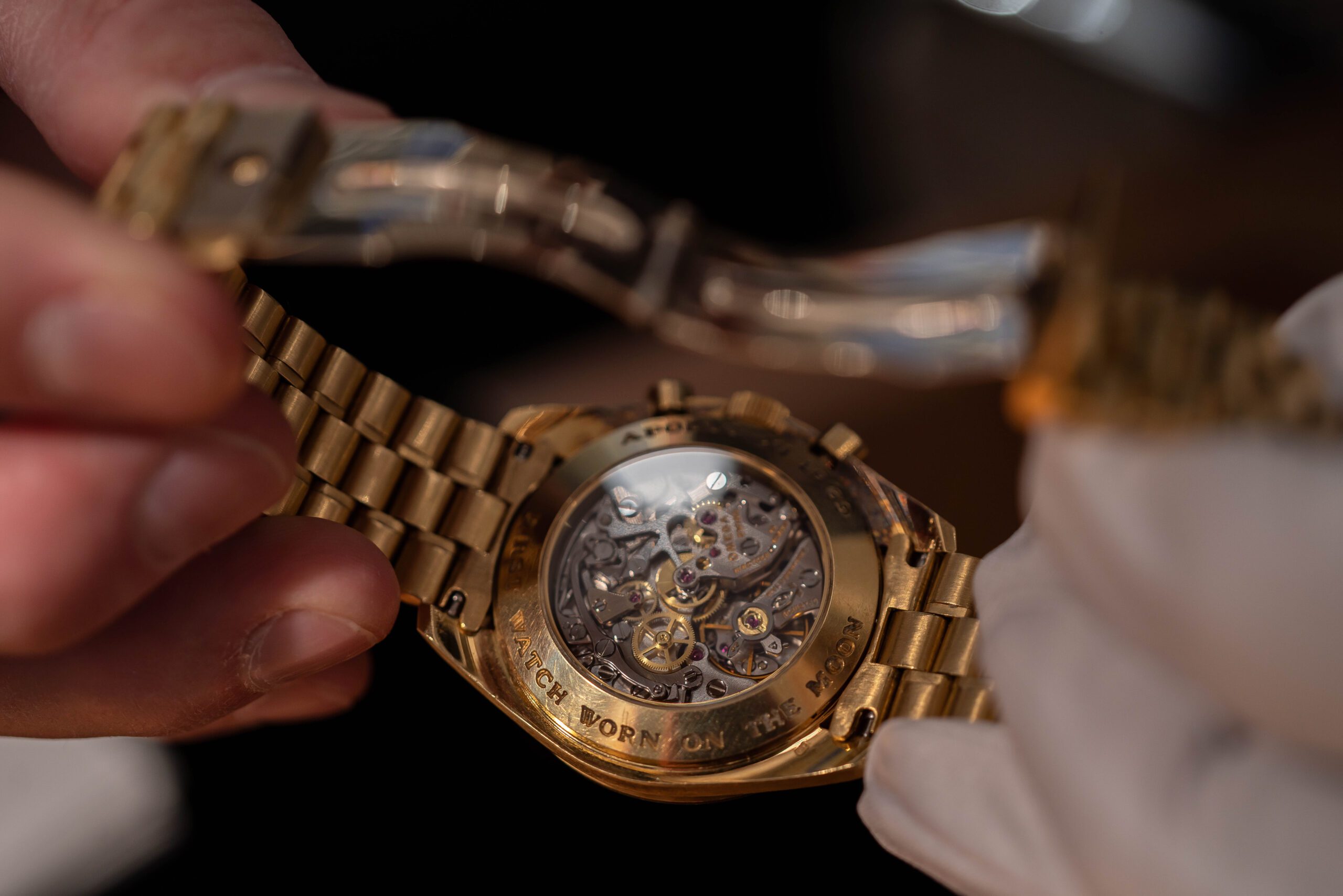 OMEGA, Speedmaster Professional, Apollo XI, armbandsur, 42 mm, 18K guld, levererad till USA i november 1981.